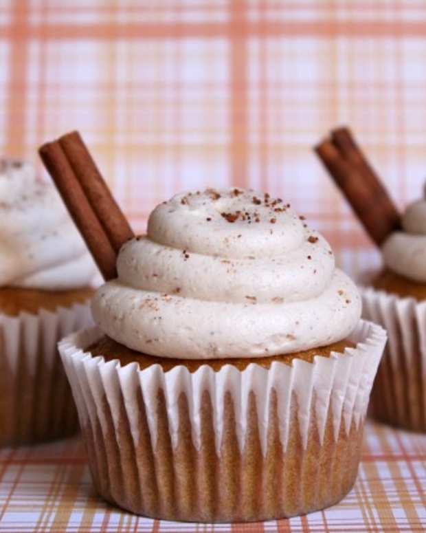 Vanilla Chai Latte Cupcakes Jamie Geller