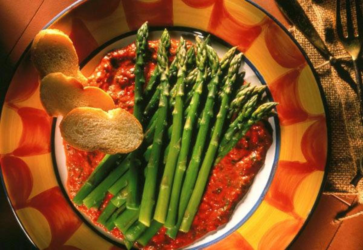 Asparagus Tapas with Red Pepper Sauce Joy of Kosher