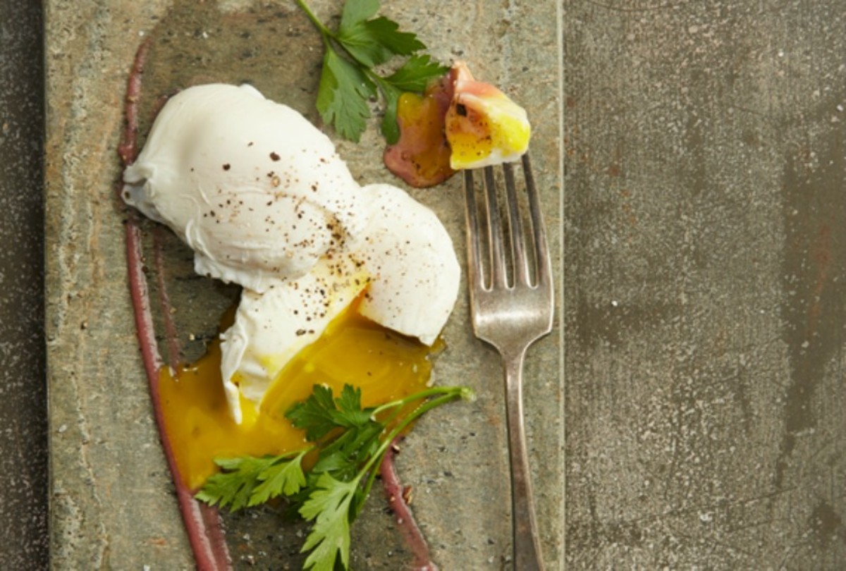 French Poached Eggs In Wine Sauce, Simplified Jamie Geller
